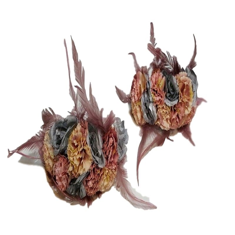 שושניתוש לבגד פרחים ונוצות